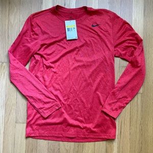 NWT - Nike Drifit long sleeve shirt